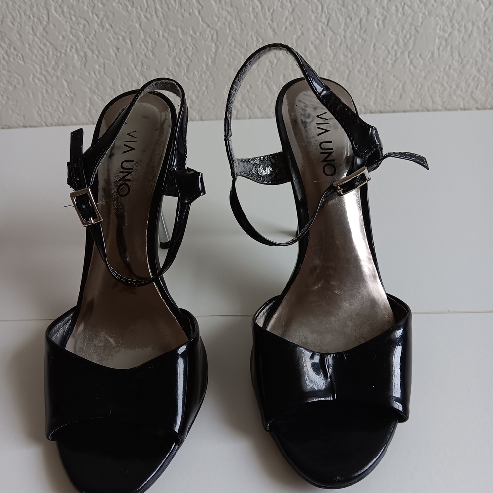 Black Women's Sandals